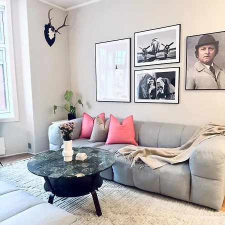 Super At Solsiden Apartman *